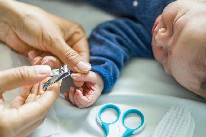 Noworodkowi nie obcina się paznokci. To powinnaś wiedzieć o paznokciach dziecka