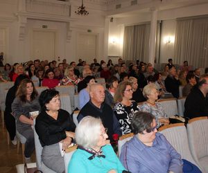 Członkowie Klubu Literackiego Prozak Siedlce liczą na to, że Rozdział pierwszy jest ich pierwszą, ale nie ostatnią publikacją