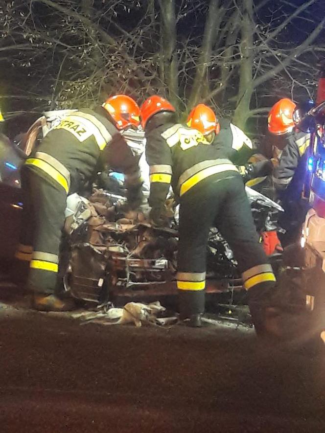 Na chwil obecna holownik udrażnia drogę dziękuję Nie mamy pojęcia ile to potrwa