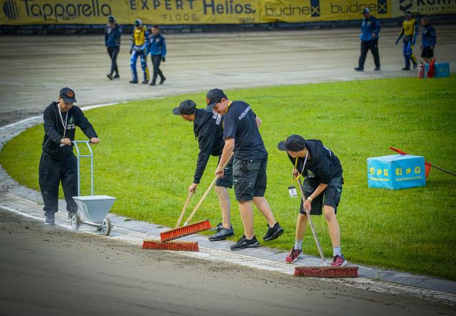 Stal Gorzów - GKM Grudziądz. Kibice przez ponad 5 godzin byli uwięzieni na stadionie, a mecz się nie odbył!