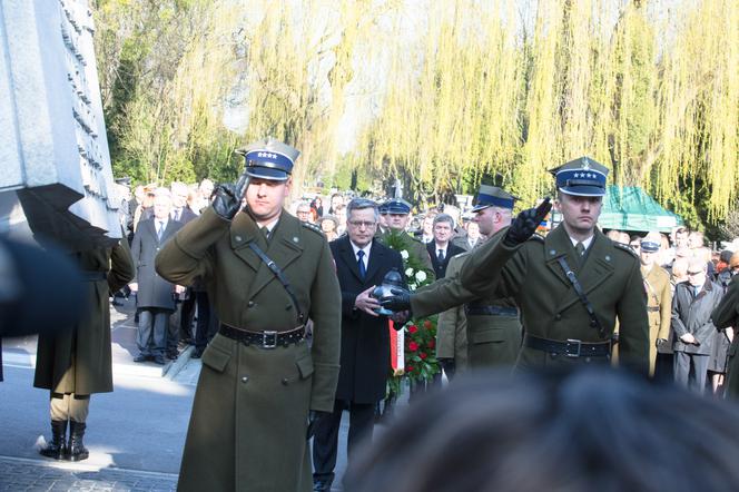 Obchody 5 rocznicy katastrofy smoleńskiej na warszawskich Powązkach.