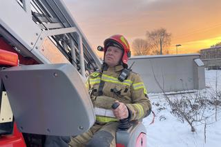 Strażacy znaleźli zwęglone ciało. Nie wiadomo kim jest ofiara pożaru w Będzinie