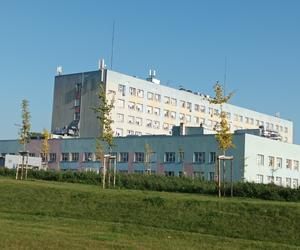 Rozbudowa oddziału wewnętrznego szpitala wojewódzkiego: wysokie ceny i duże opóźnienie 