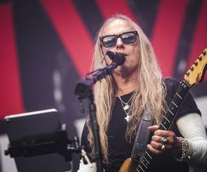 Jerry Cantrell nie chciał początkowo śpiewać w Alice in Chains. Odbyłem kilka rozmów z Layne’em