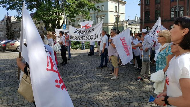 Protest budżetówki z Solidarności w Bydgoszczy [ZDJĘCIA]