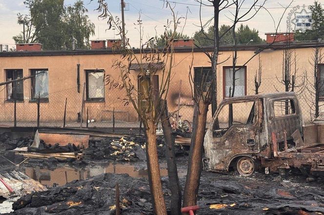 Potężny pożar w Żorach. Seria wybuchów butli gazowych i ewakuacja mieszkańców. Zatrzymano jedną osobę