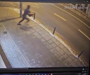 Wjechali autem do jubilera, a potem uciekli z łupem! Jest nagranie z napadu