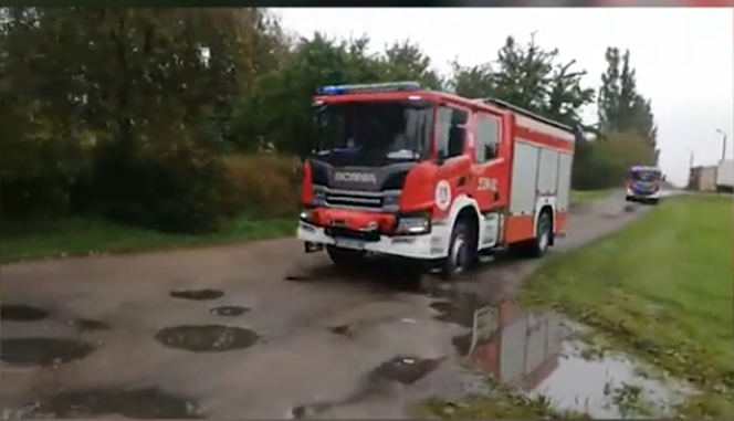 Wysoka: Przyjechał na sygnale do ukochanej. Wszedł na balkon i padł na kolana [WIDEO]