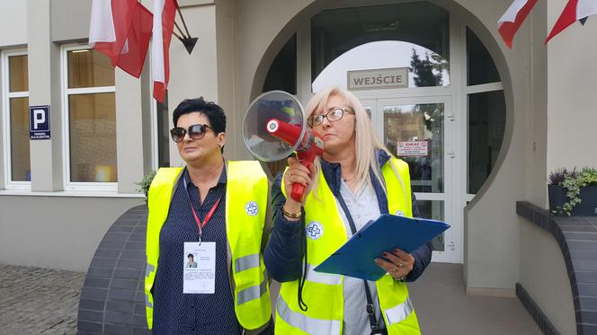 Pracownicy sanepidu w Bydgoszczy wyszli na ulice i zaprotestowali! [ZDJĘCIA]