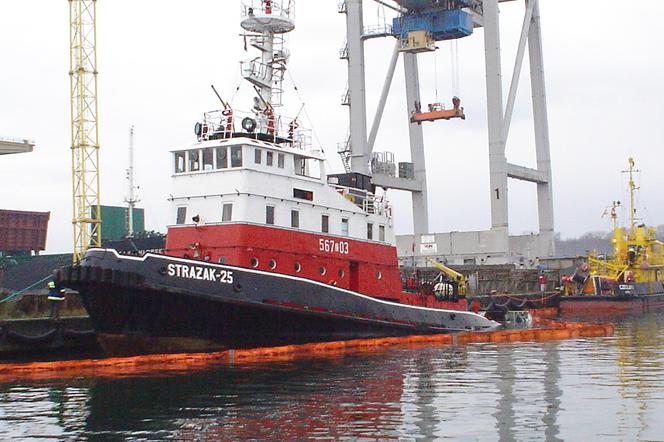 Gazowiec staranował statek pożarniczy