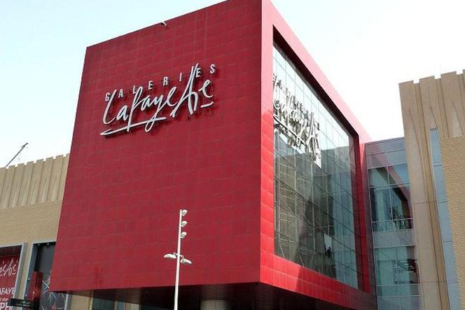 Stal emaliowana - Galeries Lafayette w Dubaju