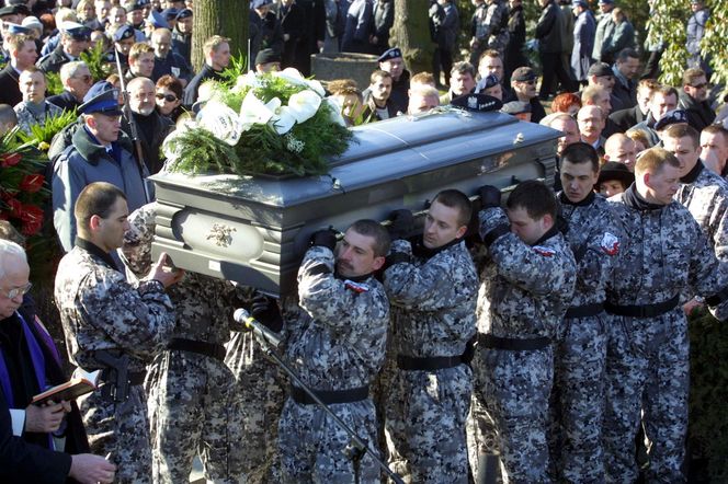 Bitwa z gangiem Mutantów w Magdalence. Dwóch policjantów zginęło szturmując kryjówkę