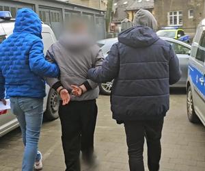 30-latek z województwa opolskiego zatrzymany po obławie. Chwycił za siekierę, groził podpaleniem domu i potrącił policjanta