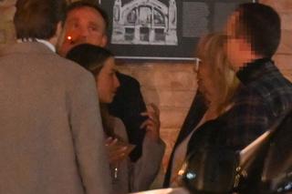 Julia Wieniawa imprezuje i robi interesy