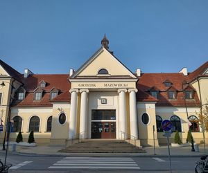 6. Powiat grodziski - mediana wynagrodzeń miesięcznych brutto (marzec 2025): 7920,38 zł