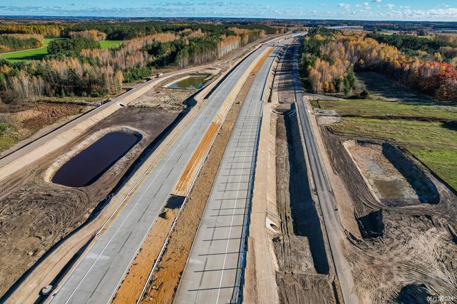 18 grudnia GDDKiA oddała  do ruchu ostatni z trzech odcinków autostrady A2 Mińsk Mazowiecki – Siedlce, pomiędzy węzłami Groszki i Siedlce Zachód