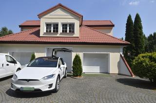 Tak wygląda dom magika. Finalista Mam Talent urządził sobie pod Warszawą pałac iluzjonisty