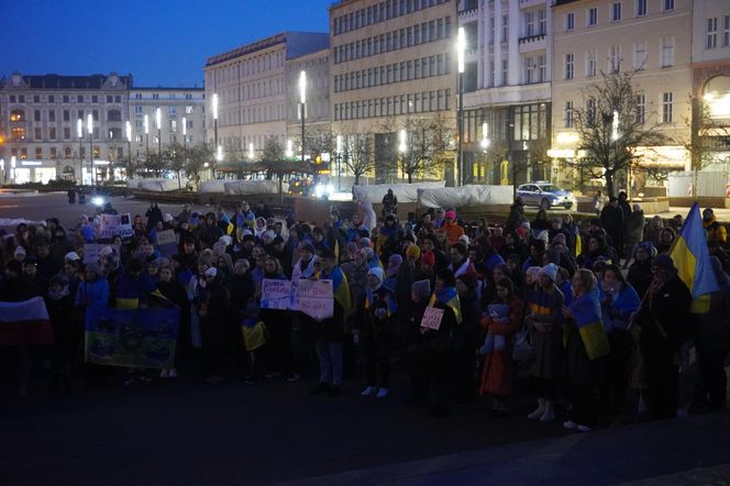 Manifestacja w trzecią rocznicę wybuchu wojny w Ukrainie