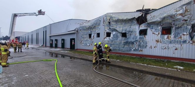 Gigantyczny pożar hali w Bydgoszczy. Co dalej z pracownikami? Jasne stanowisko firmy