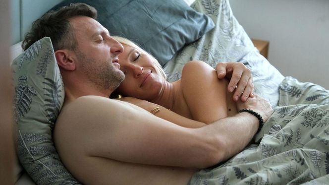 M jak miłość, odc. 1876. Dorota (Iwona Rejzner), Bartek (Arkadiusz Smoleński)