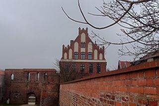 Dworek Mieszczański w Toruniu. O to miejsce toczy się spór