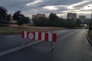 Ulewa w Bydgoszczy. Woda zalała ul. Brzechwy pod wiaduktem kolejowym [ZDJĘCIA]