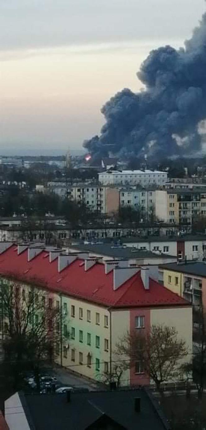 Pożar hali Cersanitu w Starachowicach