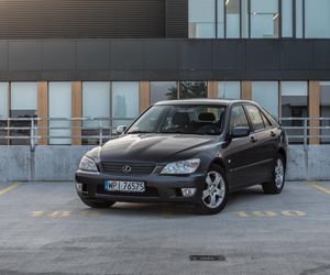 Lexus IS 200