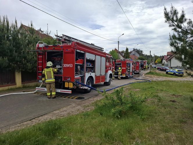 Pożar w Stawigudzie. Poparzona kobieta w szpitalu