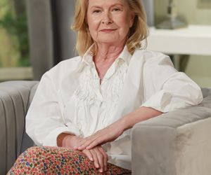 Barbara Bursztynowicz w najmodniejszej koszuli tego sezonu. Ideał dla kobiet dojrzałych