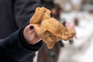 Ciekawe znaleziska przy Piotrkowskiej. Odkryto je podczas prac na Pasażu Schillera