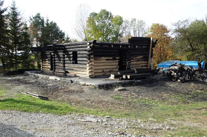 Piroman podpala ludziom gospodarstwa