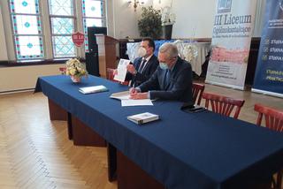 Podpisanie umowy o współpracy III LO w Grudziądz z Państwową Szkołą Wyższą w Gnieźnie