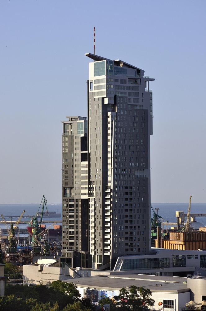 Najwyższy budynek w Gdyni - Sea Towers - 142 m.