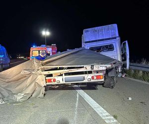 Wypadek dostawczaka na autostradzie A1