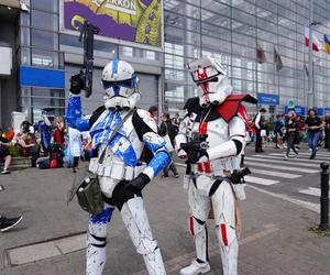 Pyrkon 2024 - Najlepsze cosplaye z wydarzenia! ZOBACZ niesamowite stroj uczestników konwentu!