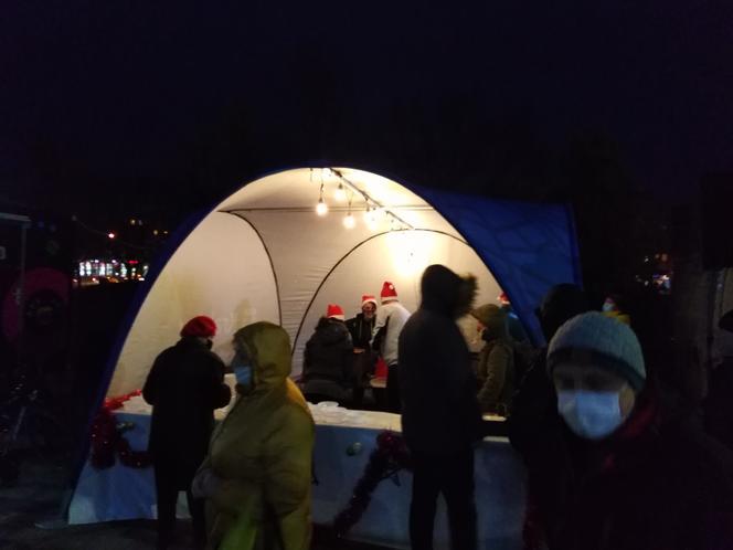 Przedświąteczny poczęstunek dla krakowian. Sprawdź gdzie otrzymasz darmowego karpia