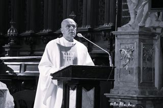 Tragiczny wypadek w Sośniczanach. Nie żyje ks. Stanisław Chmielewski, proboszcz z Sandomierza