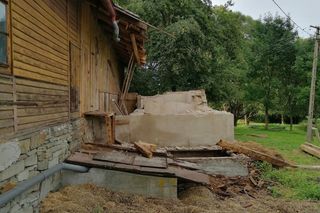 Remont chyży łemkowskiej w Hańczowej