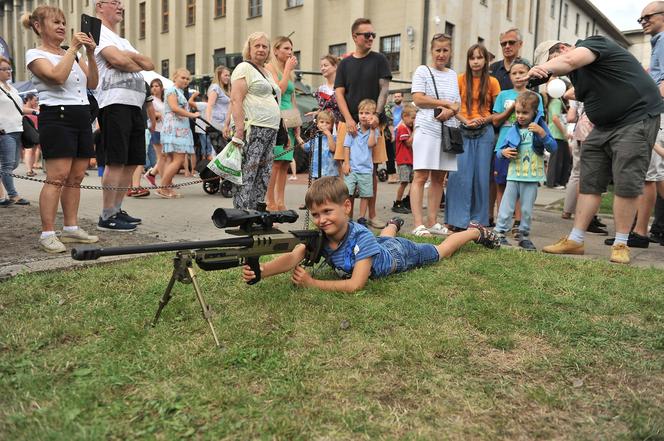 Armaty zagrzmiały w Warszawie. Obchody święta Wojska Polskiego