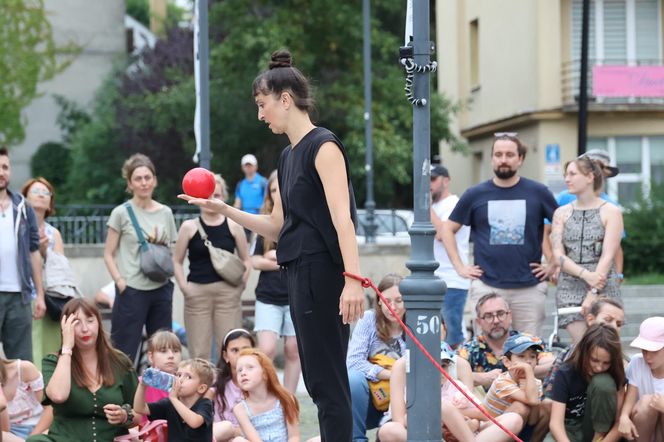 Tłumy na Carnavalu Sztukmistrzów 2025 w Lublinie - dzień trzeci