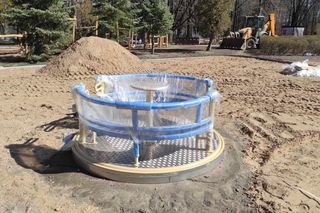 Dzieci będą miały nowe miejsce do zabawy. W Białymstoku powstaje piękny plac zabaw