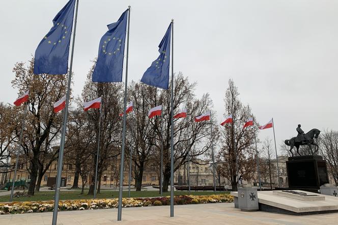 W Lublinie pojawiło się więcej flag Unii Europejskiej. O co chodzi?