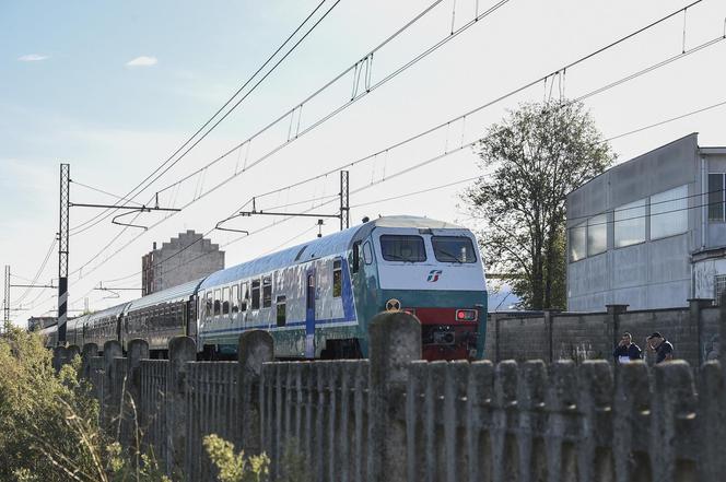 Rozpędzony pociąg zabił pięć osób. Zwłoki w promieniu 300 metrów 