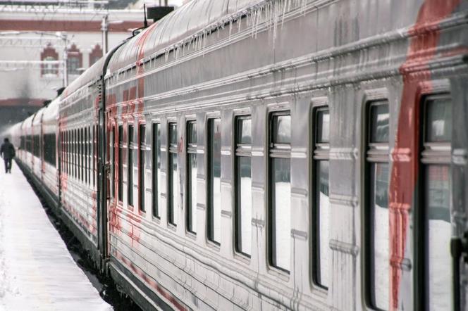 Ewakuacja pasażerów z pociągu jadącego z Zakopanego! Co się stało? 