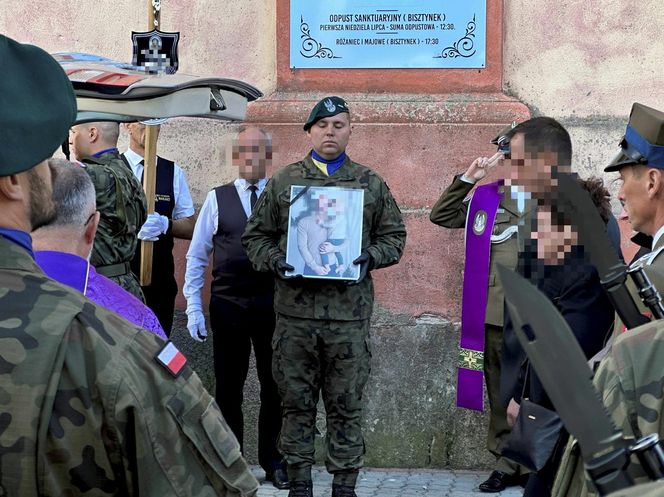 Ojciec i 2-letni synek spoczęli w jednej trumnie