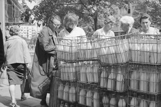 Życie na kartki, czyli jak wyglądała codzienność w PRL-u