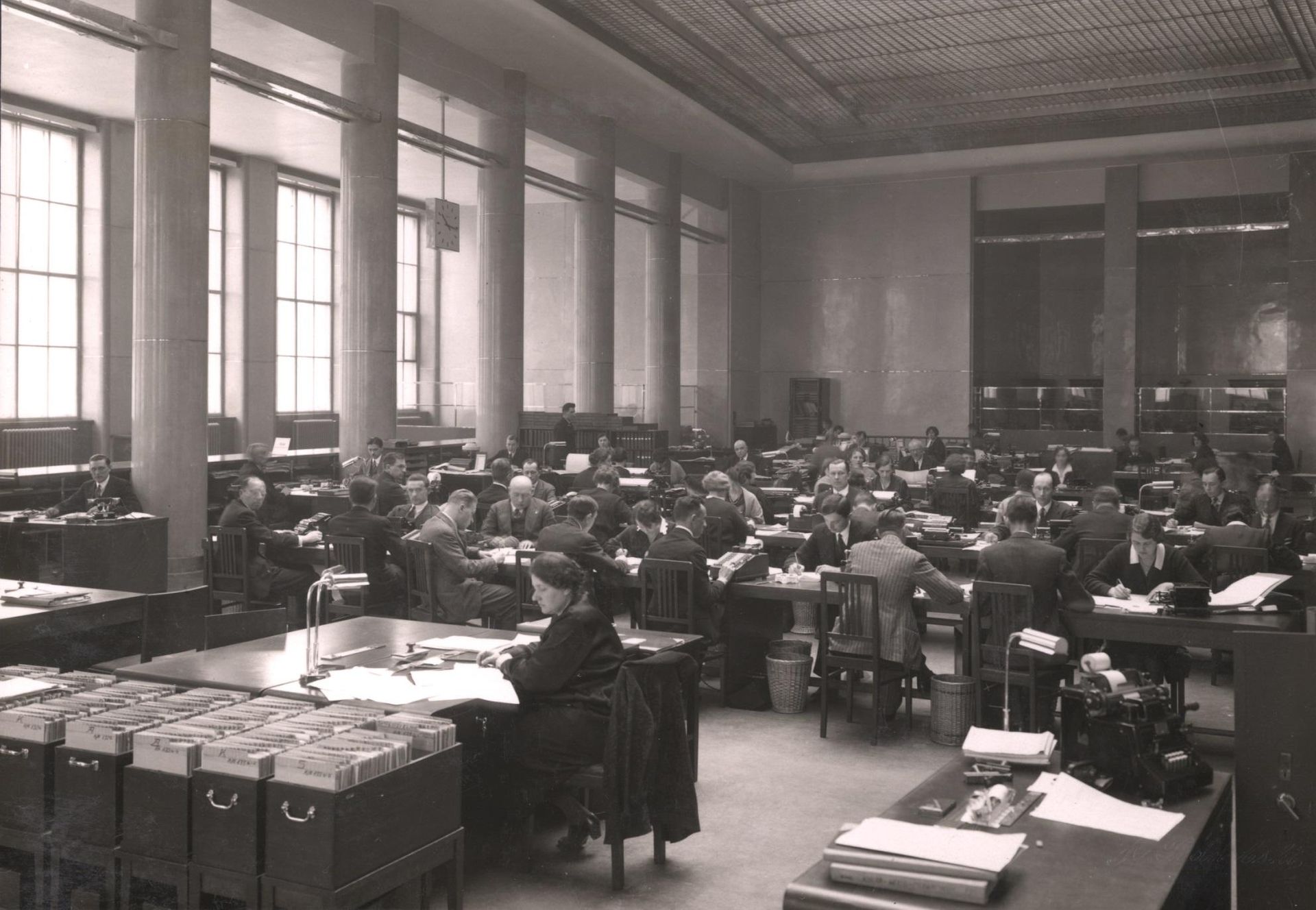 Przedwojenne wnętrza gmachu BGK w Warszawie