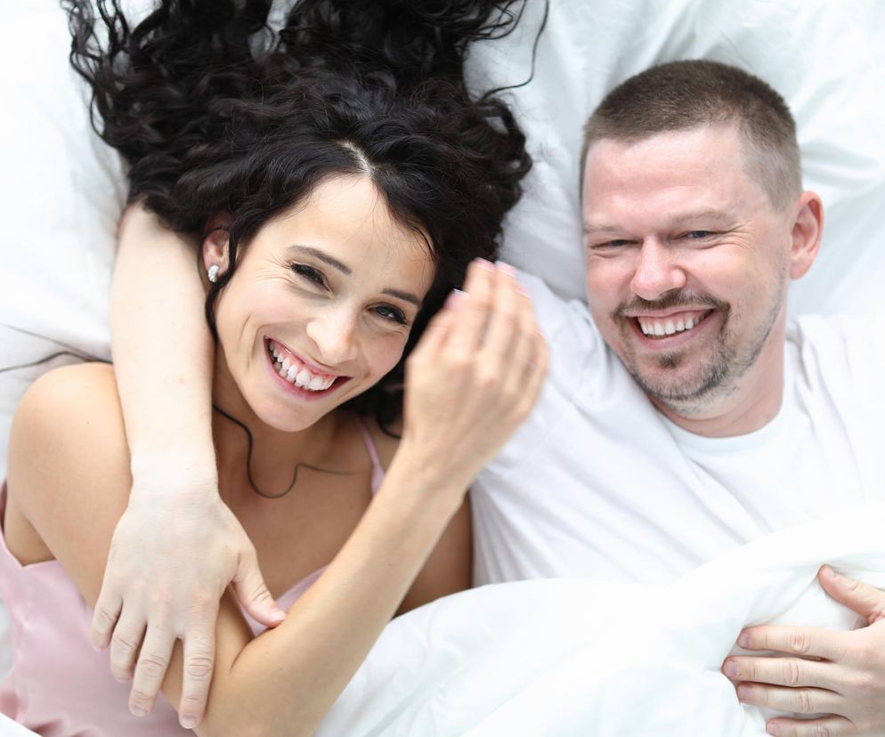 Dlaczego latem mamy większą ochotę na skok w bok. Nie tylko okazja czyni złodzieja