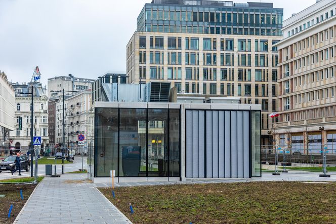 Parking podziemny pod placem Powstańców Warszawy w Warszawie